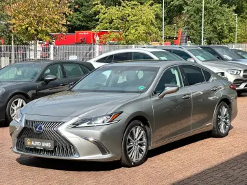 LEXUS ES 300h Hybrid Cam Navi Scheckheft 1.Hand