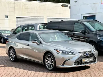 LEXUS ES 300h Hybrid Cam Navi Scheckheft 1.Hand