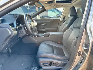LEXUS ES 300h Hybrid Cam Navi Scheckheft 1.Hand
