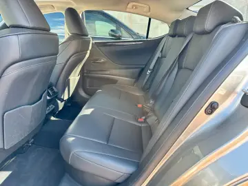 LEXUS ES 300h Hybrid Cam Navi Scheckheft 1.Hand