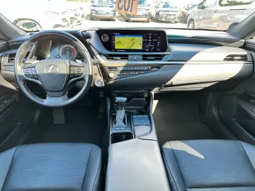 LEXUS ES 300h Hybrid Cam Navi Scheckheft 1.Hand