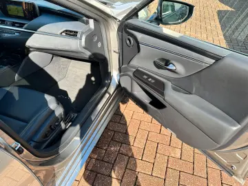 LEXUS ES 300h Hybrid Cam Navi Scheckheft 1.Hand