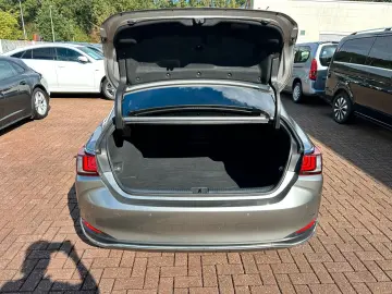 LEXUS ES 300h Hybrid Cam Navi Scheckheft 1.Hand