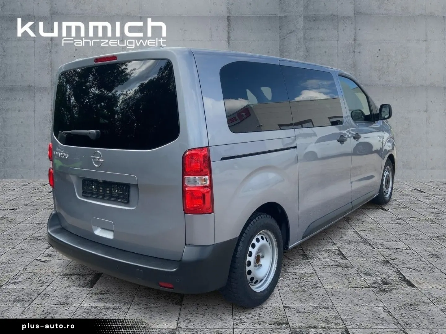 OPEL Vivaro -e M 9 Sitzer