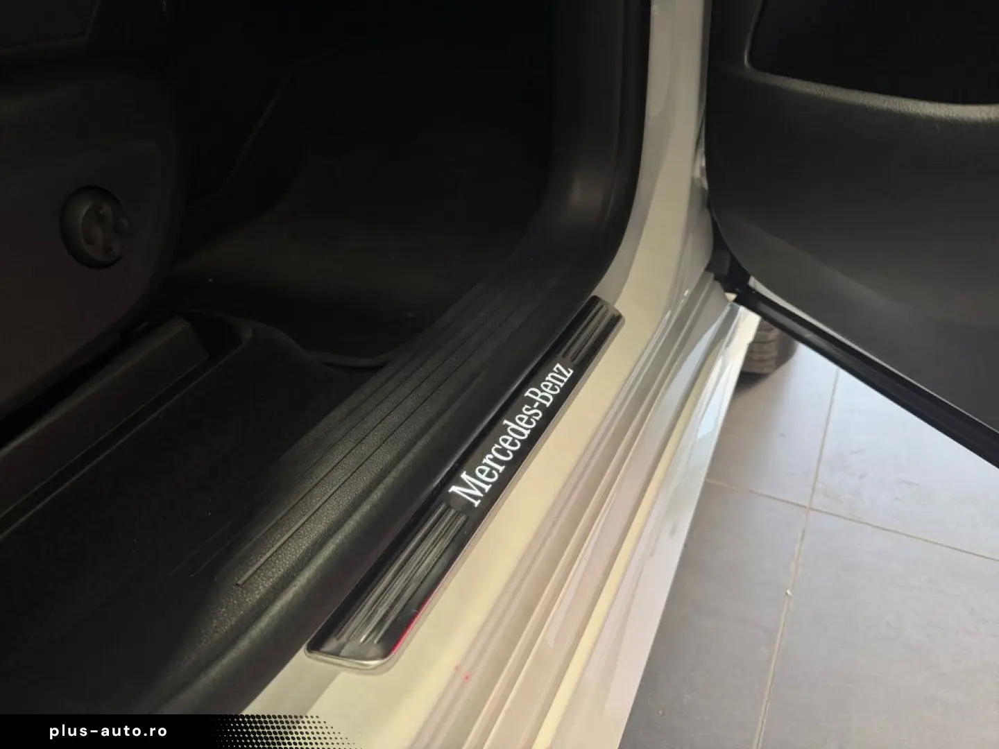 MERCEDES-BENZ GLE 300 d 4M AMG
