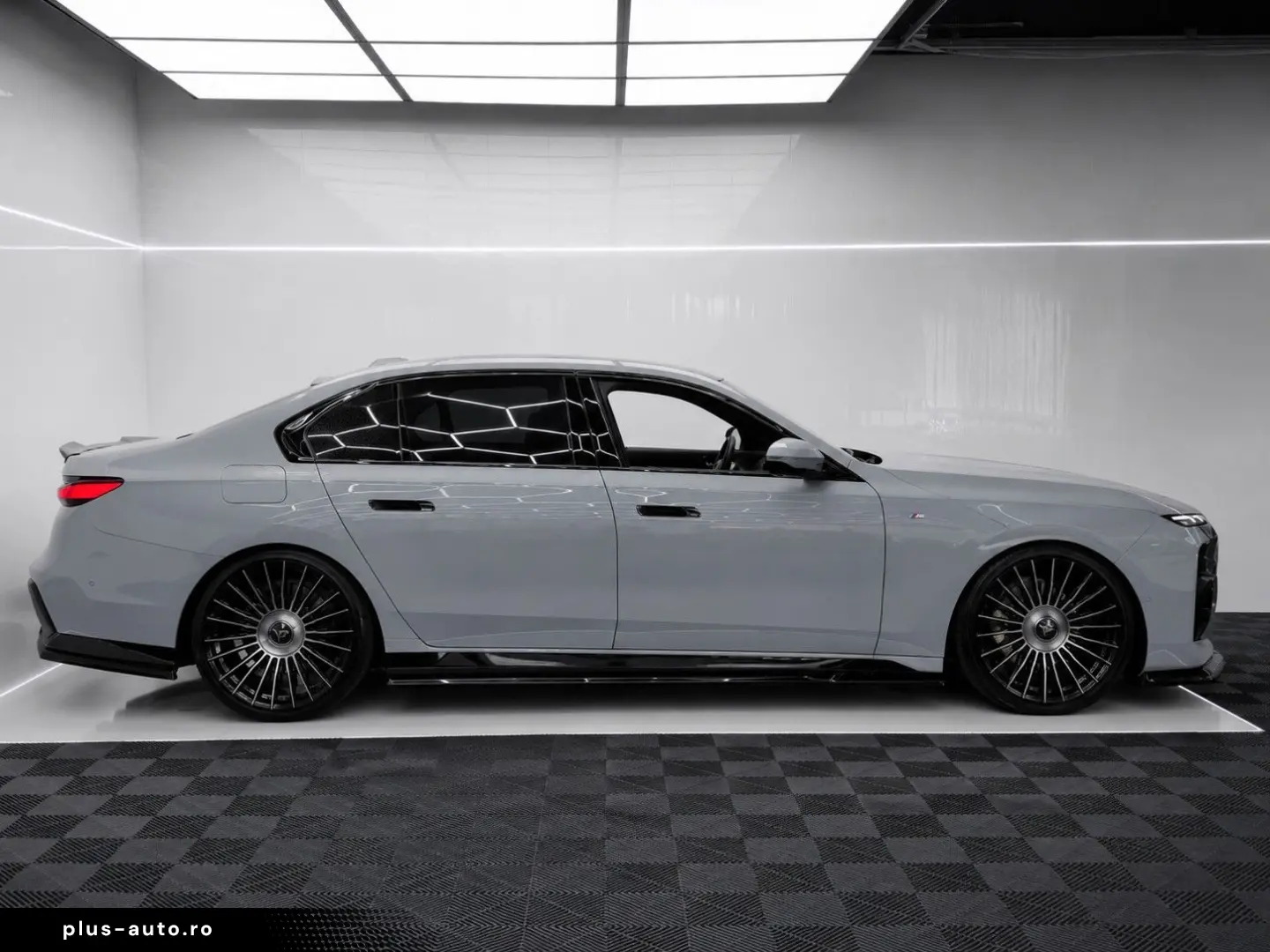 BMW 740 d xDrive M Sport B&O 360 PANO 22