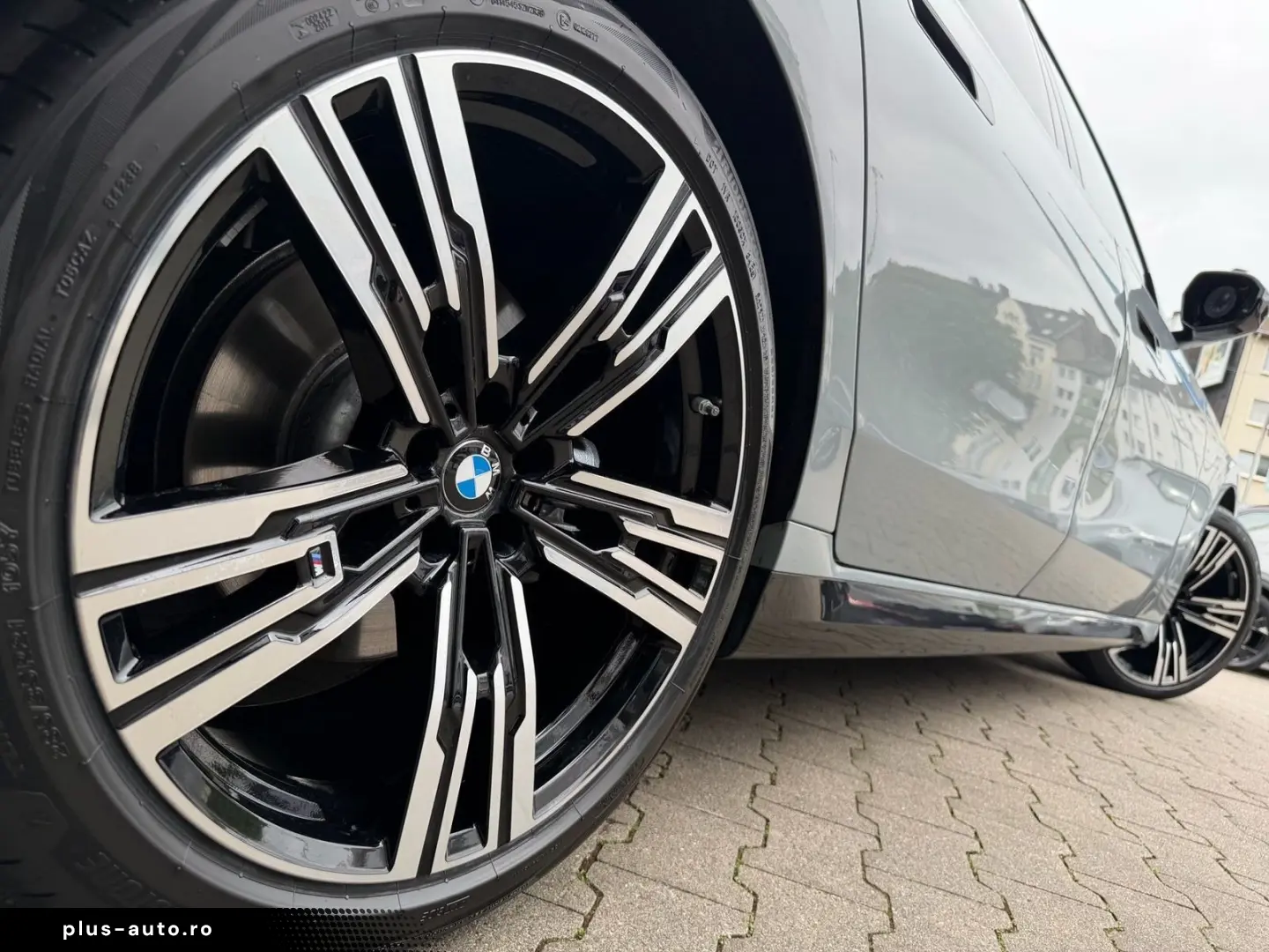 BMW 740d xDrive M Sport DA PA Prof SkyLounge TV
