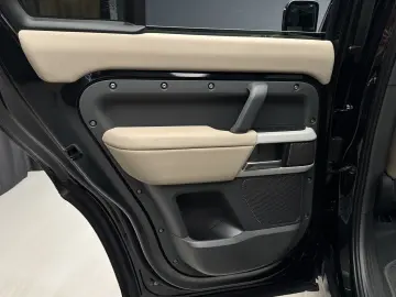 Land Rover XS EDITION 250DHSE Mildhybrid