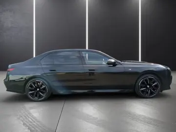 BMW 740d xDrive M SPORTPAKET PRO SKY LOUNGE INTEGRAL
