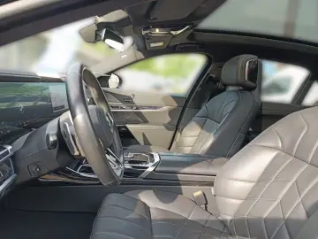 BMW 740d xDrive M SPORTPAKET PRO SKY LOUNGE INTEGRAL