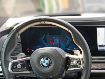 BMW 740d xDrive M SPORTPAKET PRO SKY LOUNGE INTEGRAL