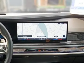 BMW 740d xDrive M SPORTPAKET PRO SKY LOUNGE INTEGRAL