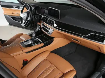 BMW 740d xDr. Standh Massage ACC HuD H&K Laser Park