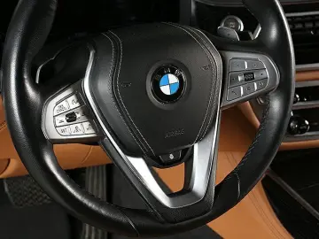 BMW 740d xDr. Standh Massage ACC HuD H&K Laser Park
