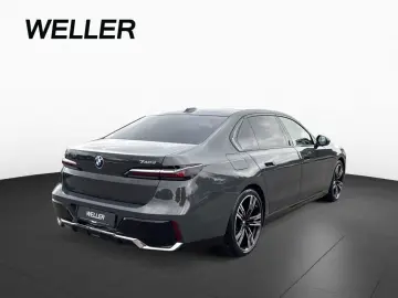 BMW 740d M-SPORT SkyLo Sthzg