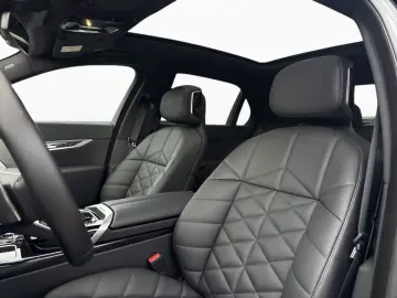 BMW 740d M-SPORT SkyLo Sthzg
