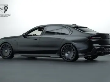 BMW 750e MANSORY FullCarbon Executive SkyLounge