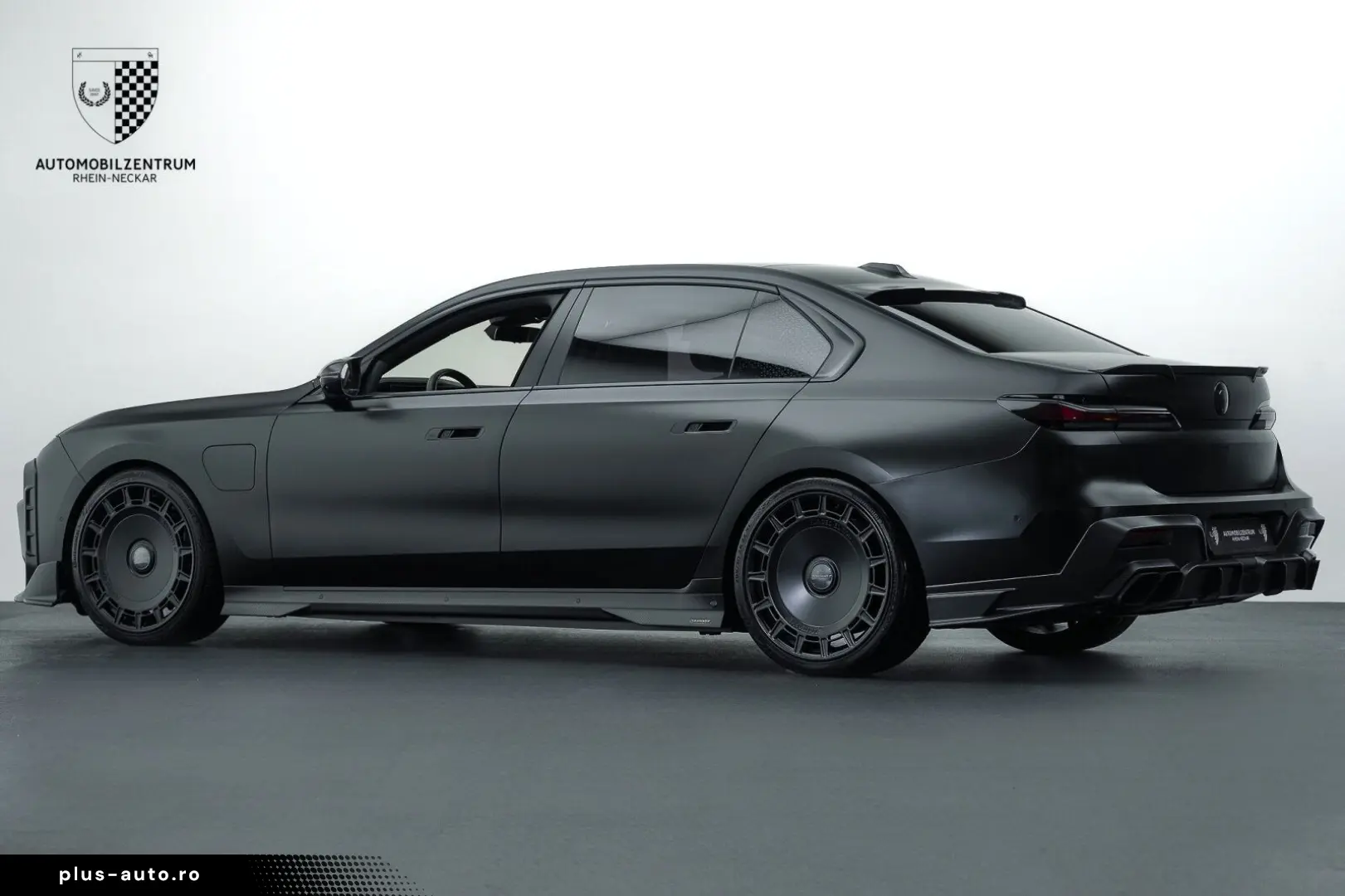 BMW 750e MANSORY FullCarbon Executive SkyLounge