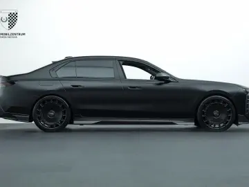 BMW 750e MANSORY FullCarbon Executive SkyLounge