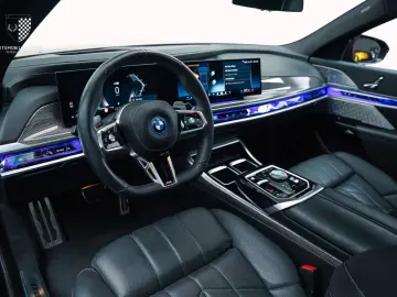 BMW 750e MANSORY FullCarbon Executive SkyLounge
