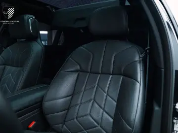 BMW 750e MANSORY FullCarbon Executive SkyLounge