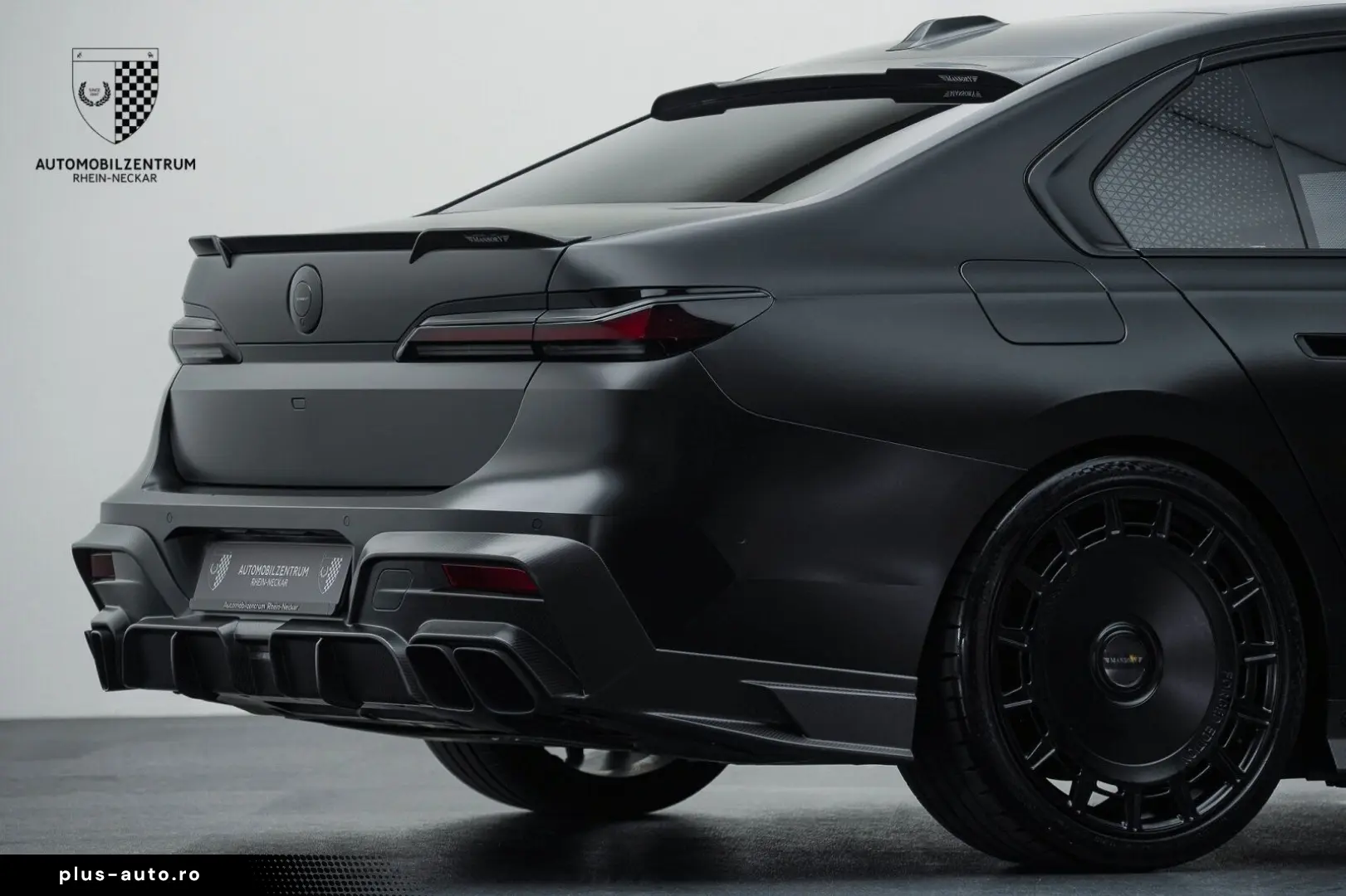 BMW 750e MANSORY FullCarbon Executive SkyLounge
