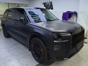 ZEEKR 9X ULTRA 70 KW Obsidian Black Edition Package
