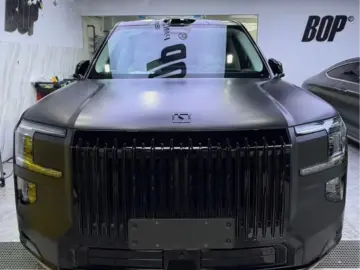 ZEEKR 9X ULTRA 70 KW Obsidian Black Edition Package