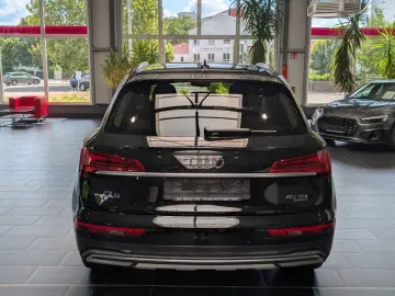 AUDI Q5 40 TDI quattro S tronic advanced  S-Line