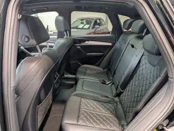 AUDI Q5 40 TDI quattro S tronic advanced  S-Line