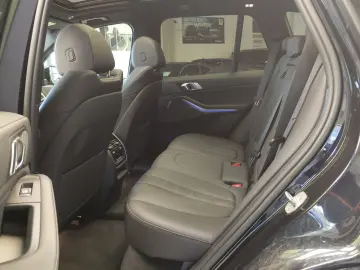 BMW X5 xDrive40i M Sport AHK SHZ LASER LUFT