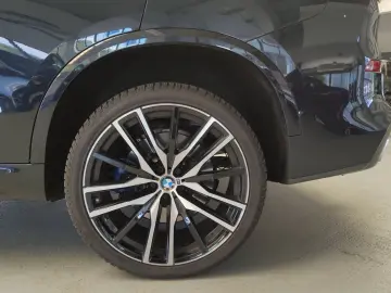 BMW X5 xDrive40i M Sport AHK SHZ LASER LUFT