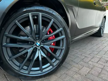 BMW X6 xDr40d M Sport Black Vermilion Edition Frozen