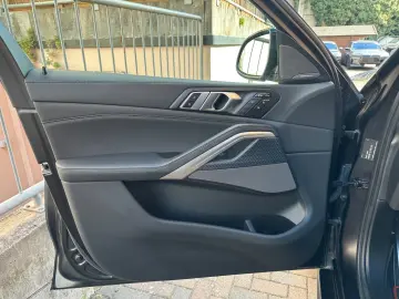 BMW X6 xDr40d M Sport Black Vermilion Edition Frozen