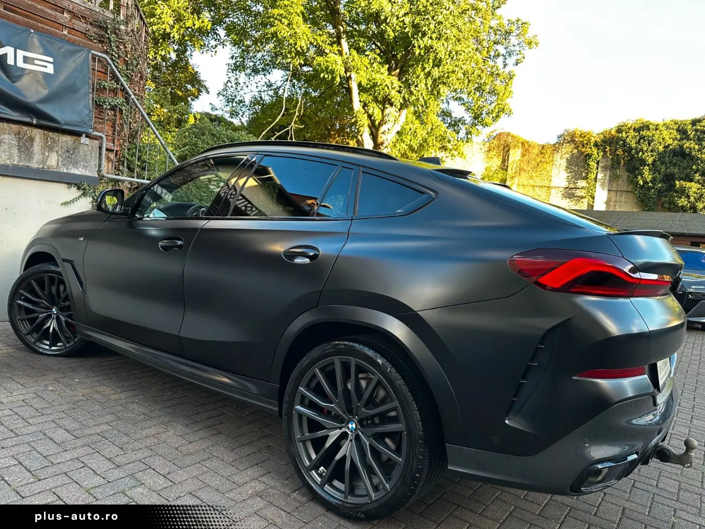 BMW X6 xDr40d M Sport Black Vermilion Edition Frozen