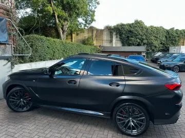 BMW X6 xDr40d M Sport Black Vermilion Edition Frozen