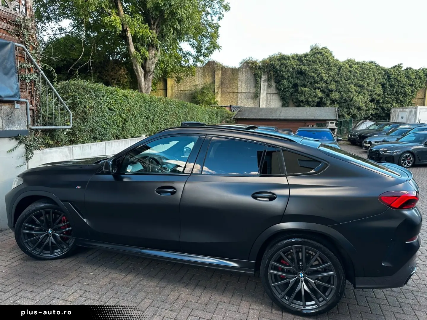 BMW X6 xDr40d M Sport Black Vermilion Edition Frozen