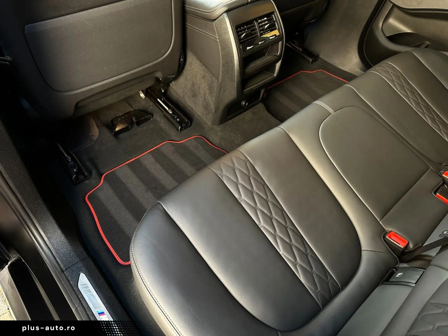 BMW X6 xDr40d M Sport Black Vermilion Edition Frozen