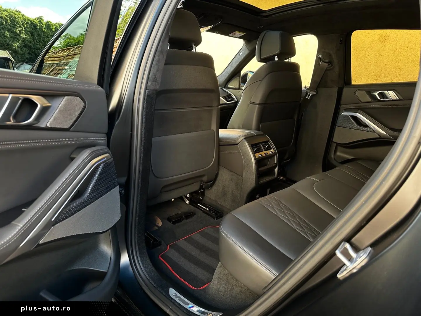 BMW X6 xDr40d M Sport Black Vermilion Edition Frozen