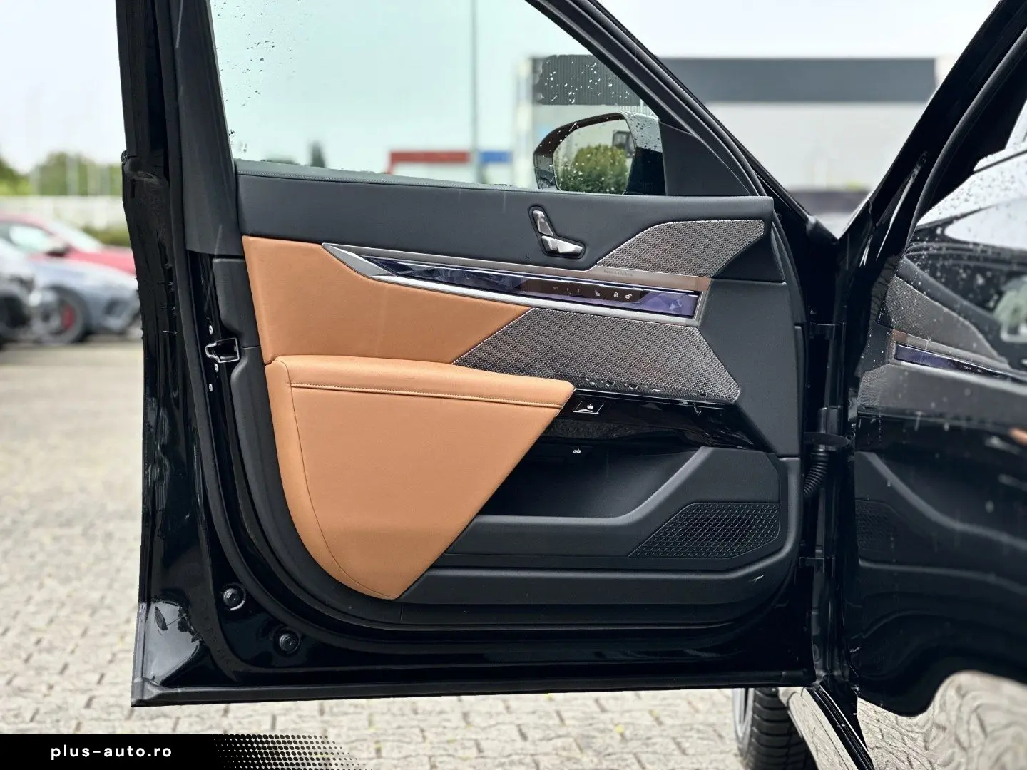 BMW 740d xDrive M Sport Pro Sky Lounge Iconic Glow