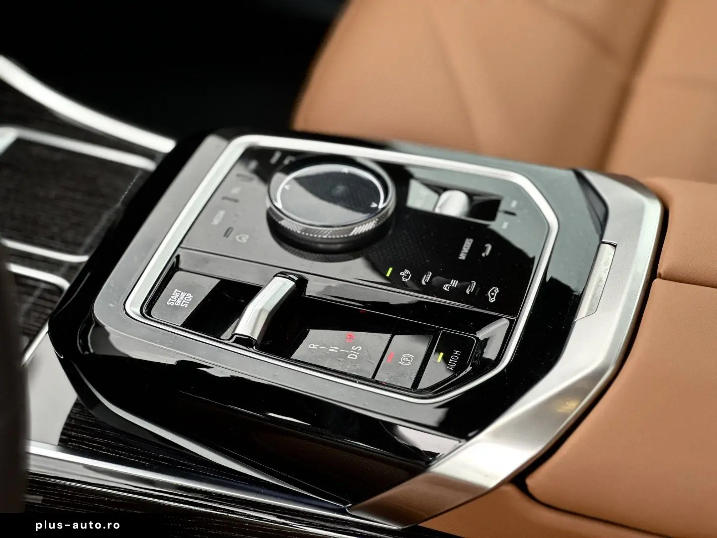 BMW 740d xDrive M Sport Pro Sky Lounge Iconic Glow
