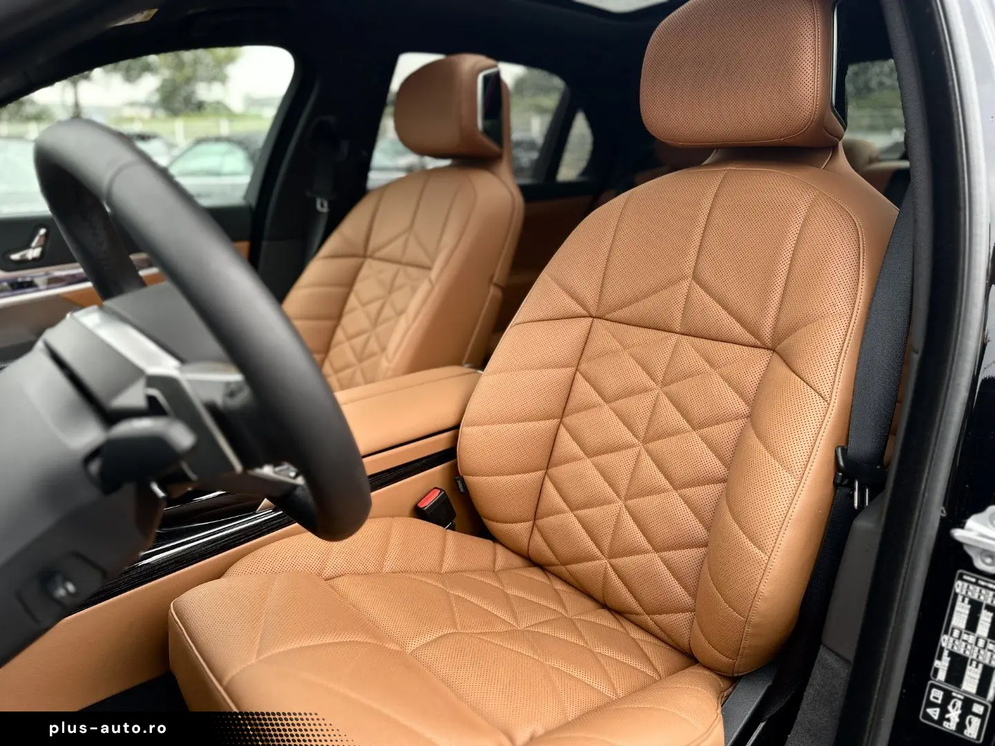 BMW 740d xDrive M Sport Pro Sky Lounge Iconic Glow