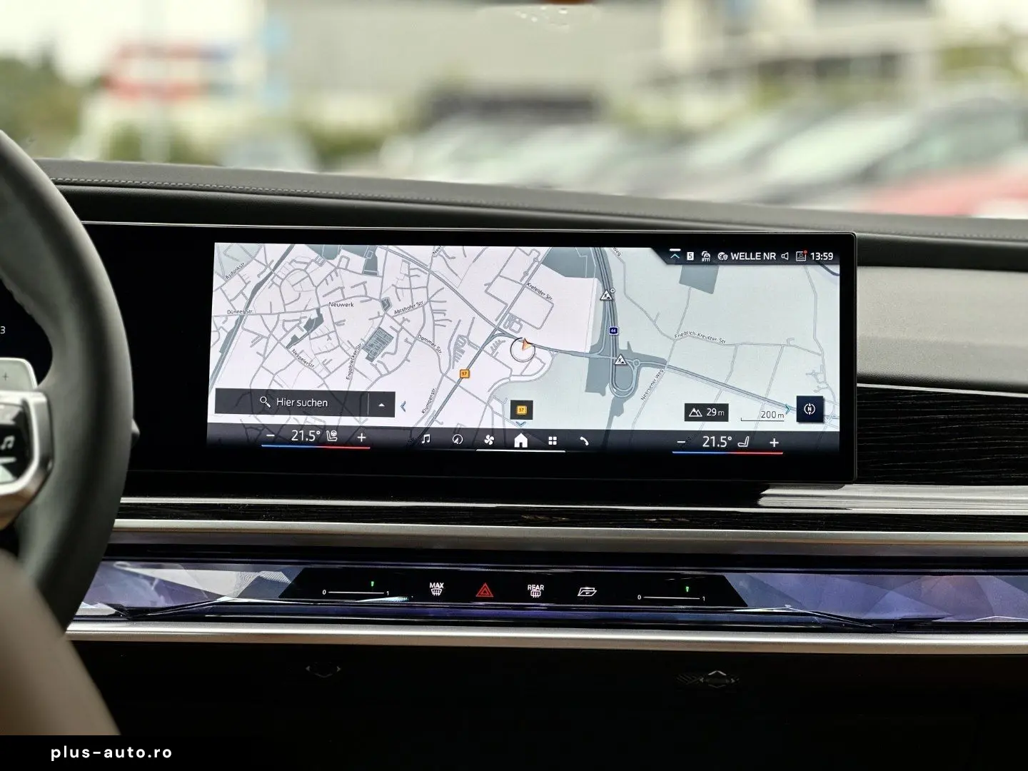 BMW 740d xDrive M Sport Pro Sky Lounge Iconic Glow