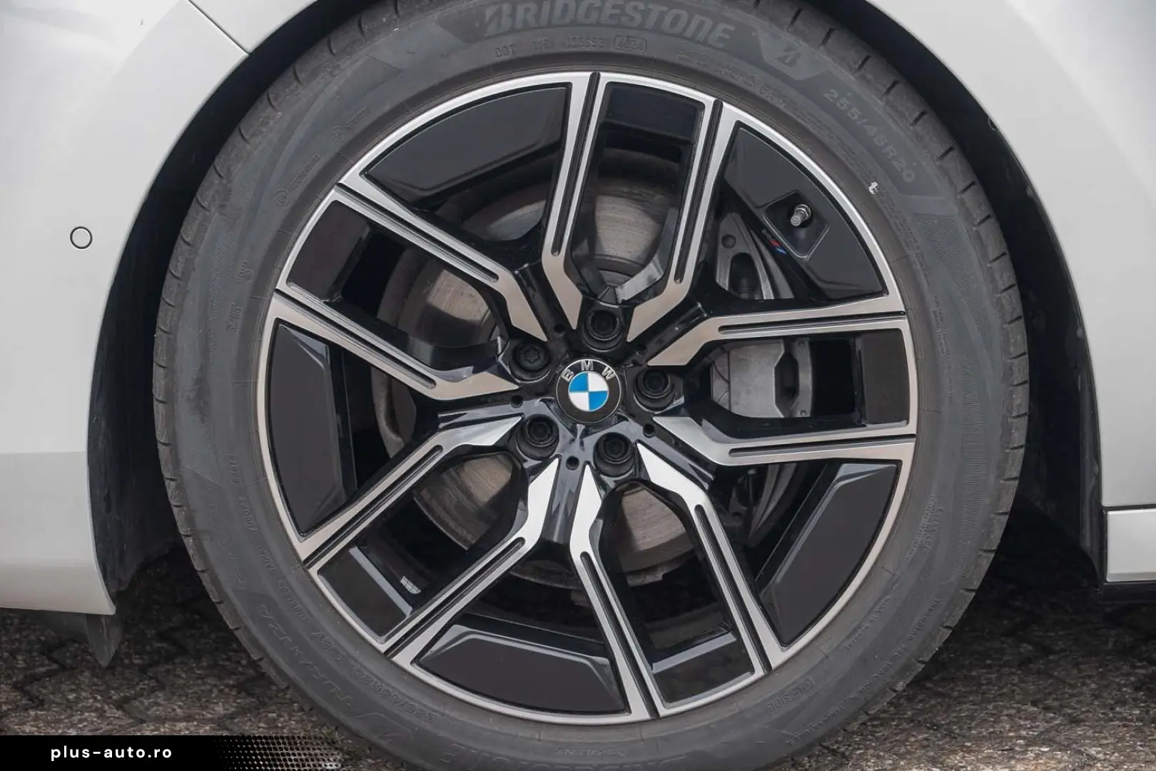 BMW 740d xDrive M Sportpaket Standhzg IconicGlow 20
