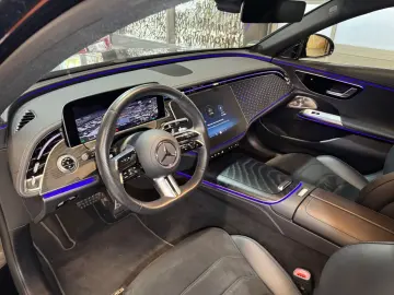 MERCEDES-BENZ E 300e Limousine AMG Line Adv. LED~KAM…