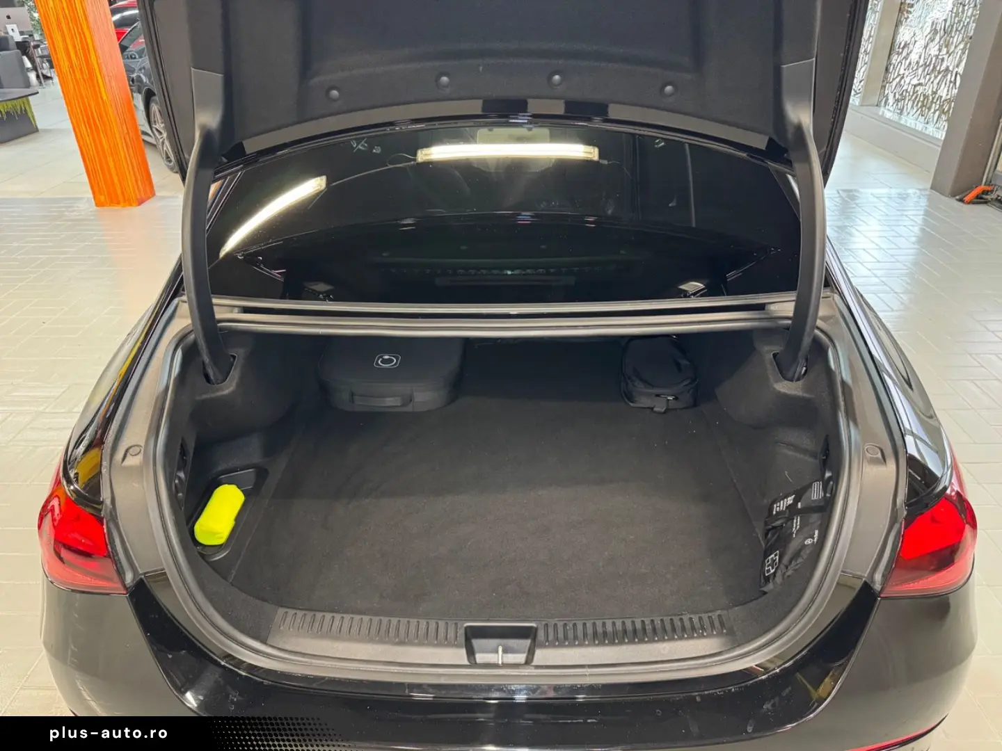 MERCEDES-BENZ E 300e Limousine AMG Line Adv. LED~KAM&hellip;