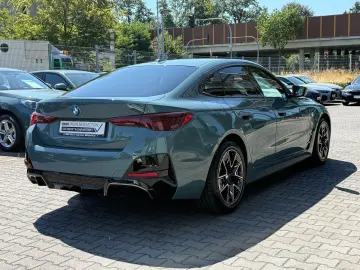 BMW i4 xDrive40 M Sport   CarbonInt. Stop&Go AHK