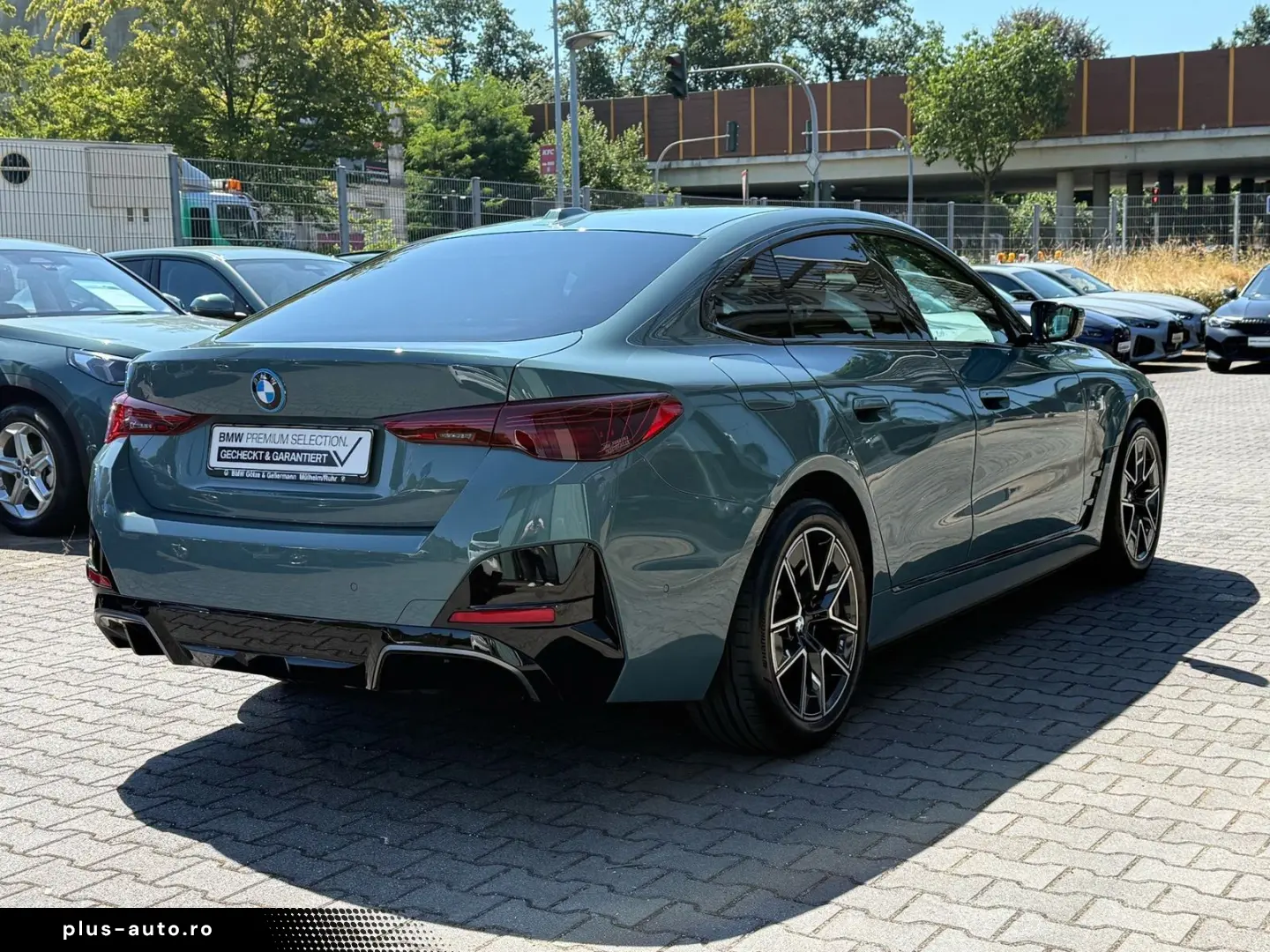 BMW i4 xDrive40 M Sport   CarbonInt. Stop&Go AHK