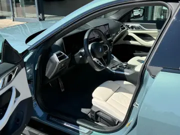 BMW i4 xDrive40 M Sport   CarbonInt. Stop&Go AHK