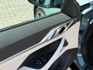 BMW i4 xDrive40 M Sport   CarbonInt. Stop&Go AHK